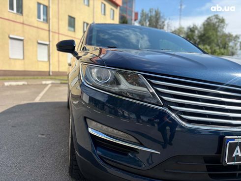 Lincoln MKC 2017 синий - фото 7