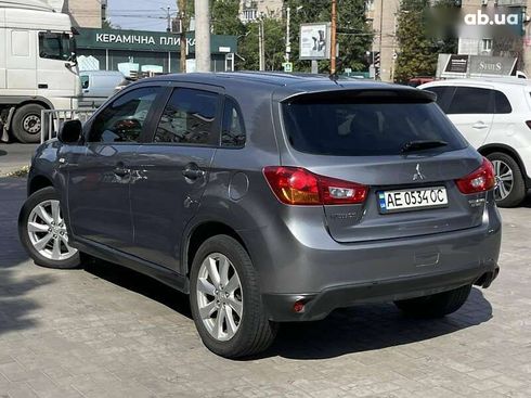 Mitsubishi Outlander 2015 - фото 6