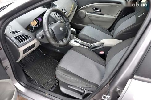 Renault Megane 2011 - фото 15