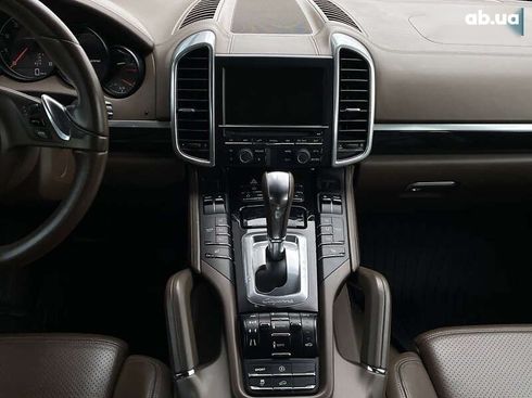 Porsche Cayenne 2010 - фото 13