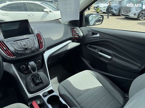 Ford Escape 2015 - фото 25