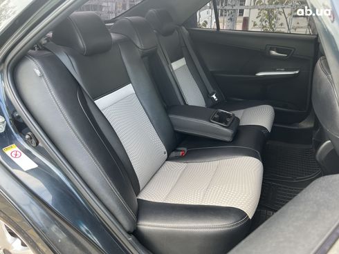 Toyota Camry 2015 серый - фото 5