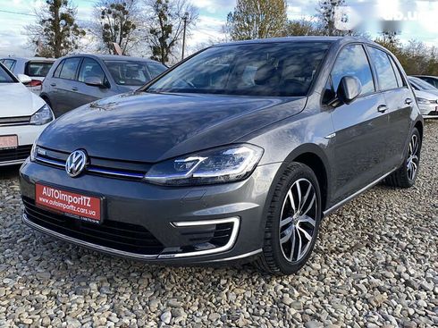 Volkswagen e-Golf 2019 - фото 12