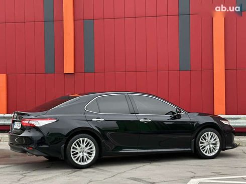 Toyota Camry 2017 - фото 12