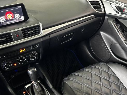 Mazda 3 2018 синий - фото 17