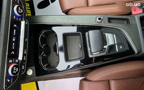 Audi A4 2020 - фото 17