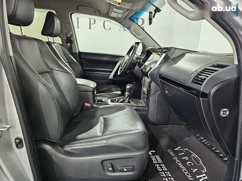 Toyota Land Cruiser Prado 2020 - фото 18