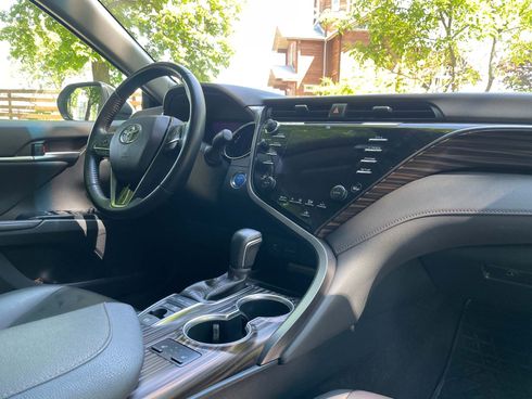 Toyota Camry 2019 белый - фото 19