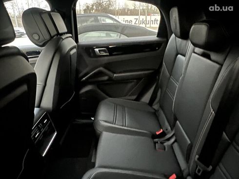 Porsche Cayenne 2022 - фото 19