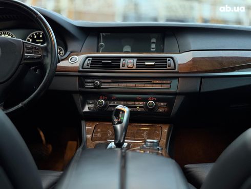BMW 5 серия 2011 коричневый - фото 45