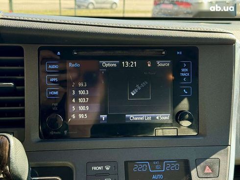 Toyota Sienna 2015 - фото 27