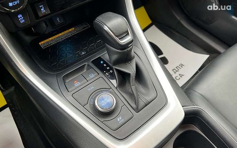 Toyota RAV4 2021 - фото 19