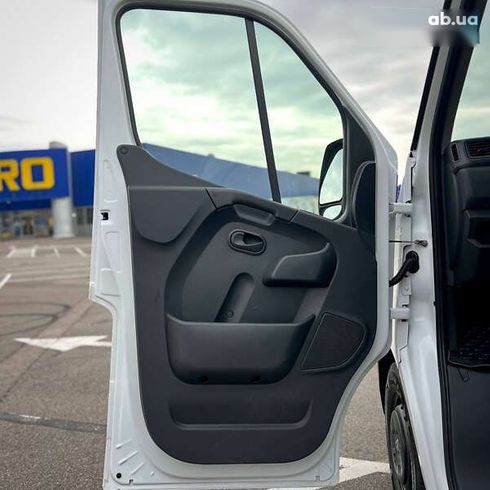 Renault Master 2020 - фото 17