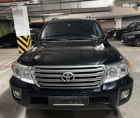 Toyota Land Cruiser 2012 - фото 3