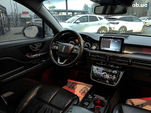 Lincoln Corsair 2020 - фото 12