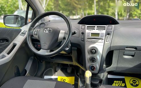 Toyota Yaris 2006 - фото 12