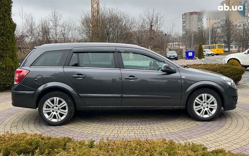 Opel Astra 2010 - фото 8