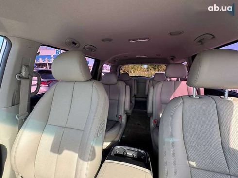 Kia Carnival 2019 - фото 15