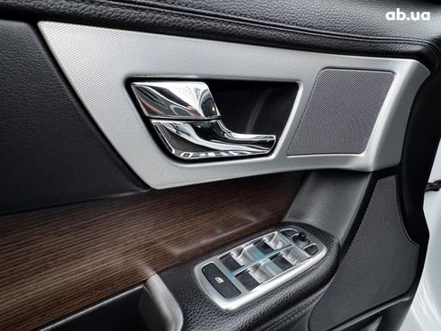 Jaguar XF 2013 белый - фото 30