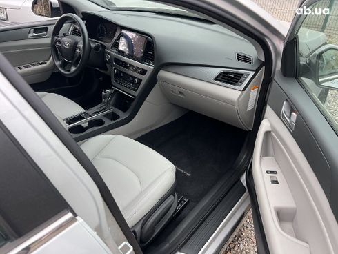 Hyundai Sonata 2016 серебристый - фото 6
