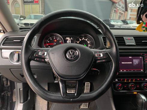 Volkswagen Passat 2018 черный - фото 27