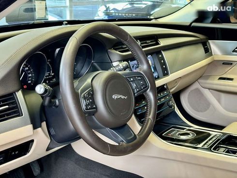 Jaguar XF 2016 - фото 24