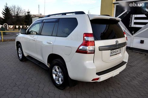 Toyota Land Cruiser Prado 2016 - фото 14