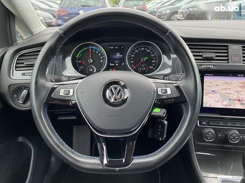 Volkswagen e-Golf 2020 - фото 20