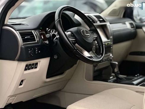 Lexus GX 2020 - фото 12