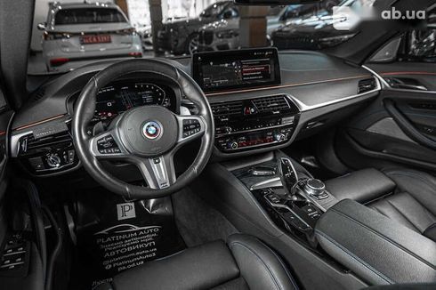 BMW 5 серия 2021 - фото 27