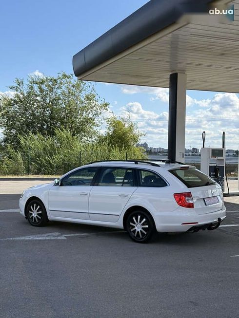 Skoda Superb 2014 - фото 21
