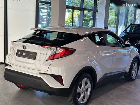 Toyota C-HR 2019 - фото 14