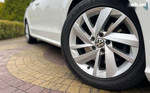 Volkswagen Passat 2017 - фото 25