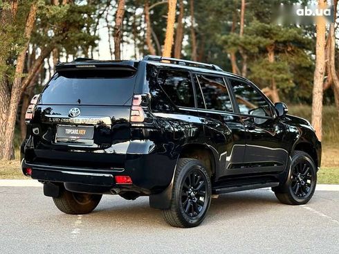 Toyota Land Cruiser Prado 2021 - фото 13
