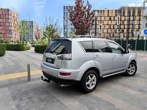 Mitsubishi Outlander 2011 - фото 22