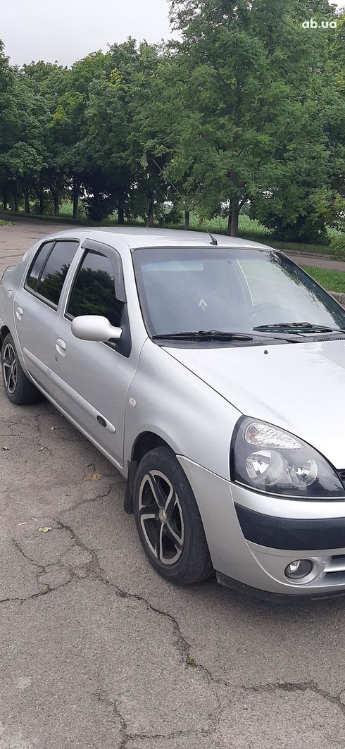 Renault Clio 2006 серебристый - фото 7