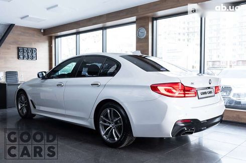 BMW 5 серия 2017 - фото 14