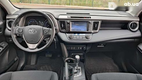 Toyota RAV4 2017 - фото 16