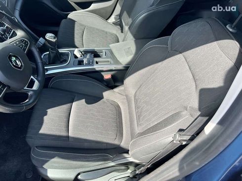 Renault Megane 2019 - фото 28