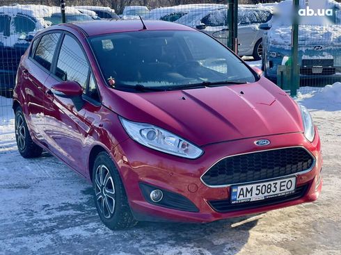 Ford Fiesta 2016 - фото 6