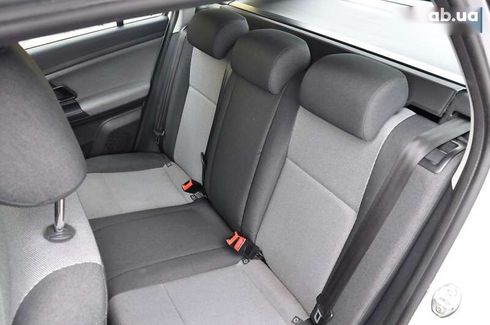 Skoda Fabia 2011 - фото 21