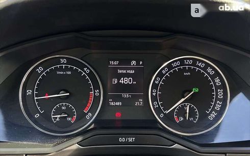 Skoda Superb 2017 - фото 20