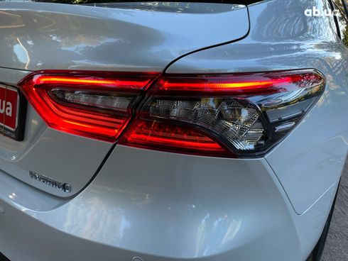 Toyota Camry 2022 белый - фото 43