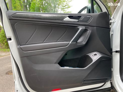 Volkswagen Tiguan 2017 белый - фото 24