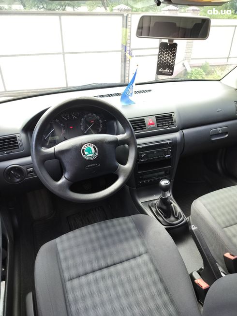 Skoda Octavia 2006 черный - фото 2