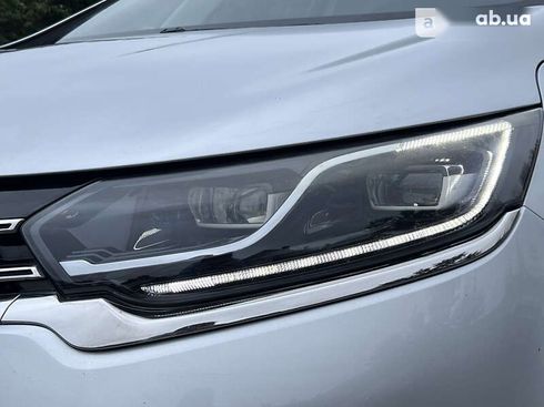 Renault Espace 2015 - фото 13