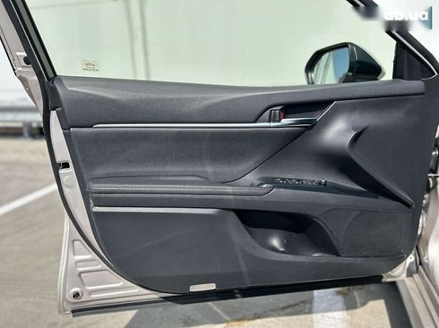 Toyota Camry 2019 - фото 26