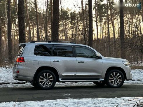 Toyota Land Cruiser 2016 - фото 19