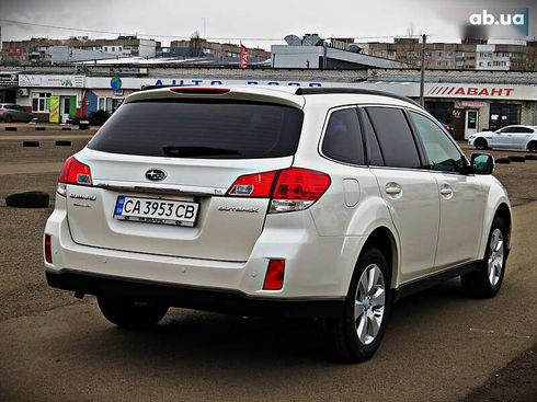 Subaru Outback 2011 - фото 3