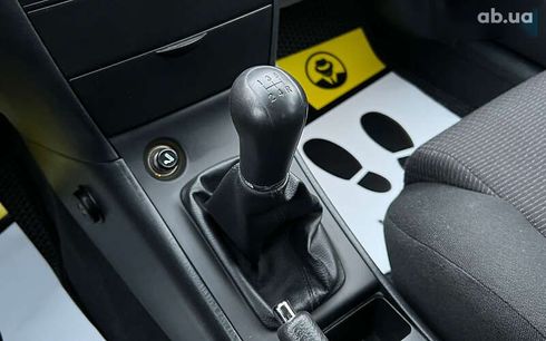 Toyota Corolla 2006 - фото 14